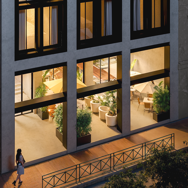 Athinum 6-store-night