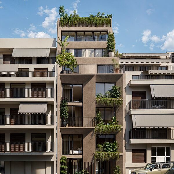 Athinum 5- Appianou 1 exterior-4